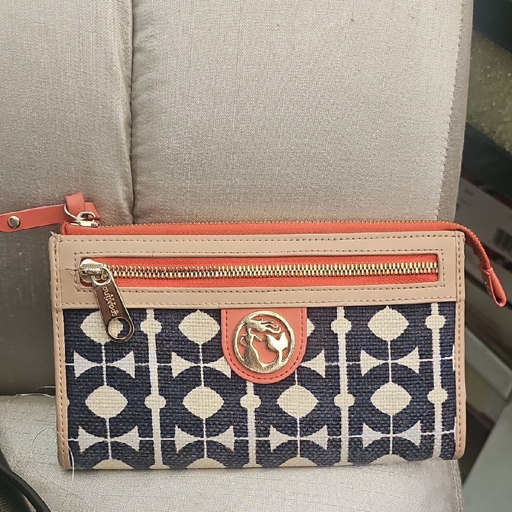 Spartina 449 Navy and Tan Patterned Clutch